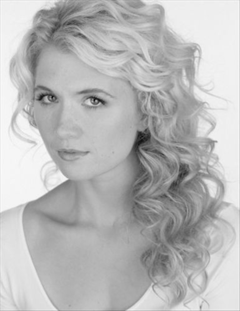 Scarlett Strallen